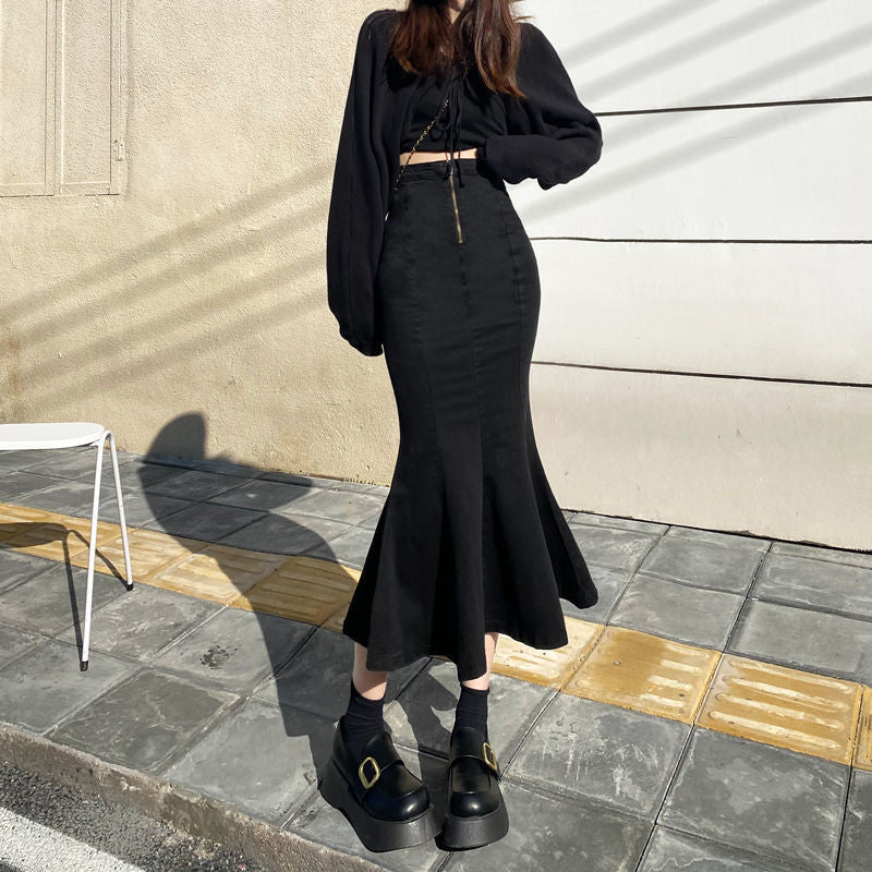 Elegante, figurbetonte Jupe mit Schlitz