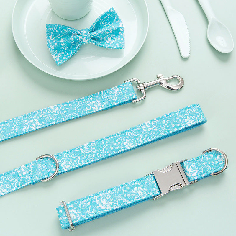 Personalisiertes Hunde-Halsband mit Leine & Schleife – Bild 2 | LuxeStyle