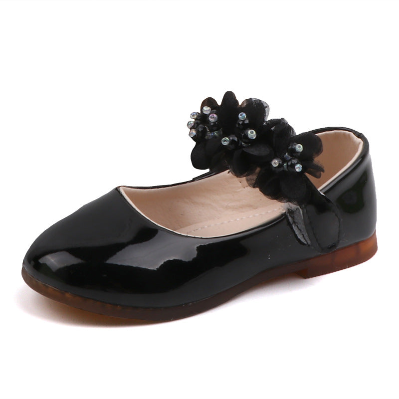 Leichte Kinderschuhe aus Lackleder | LuxeStyle