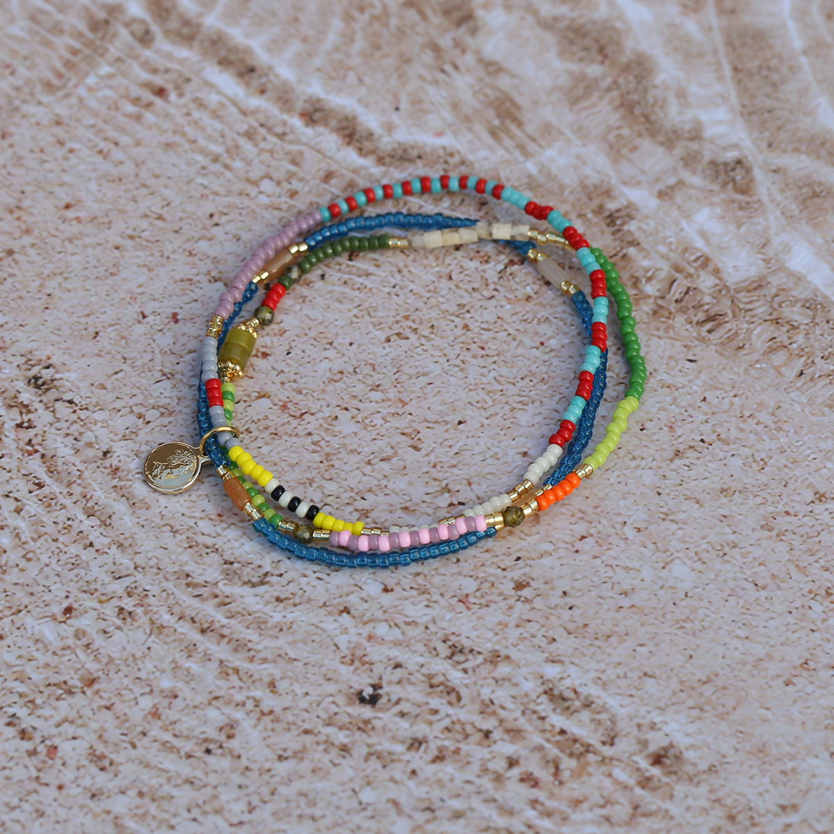 Dreilagiges Armband mit Halbedelsteinen | LuxeStyle