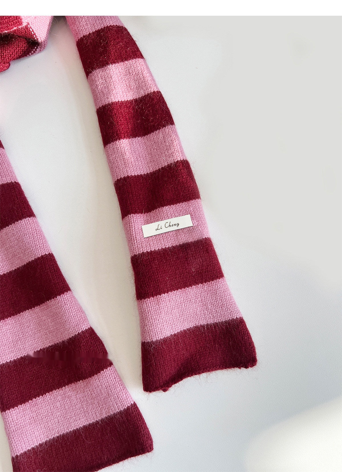 Gestrickter Schal mit Farbblock-Muster – Bild 2 | LuxeStyle