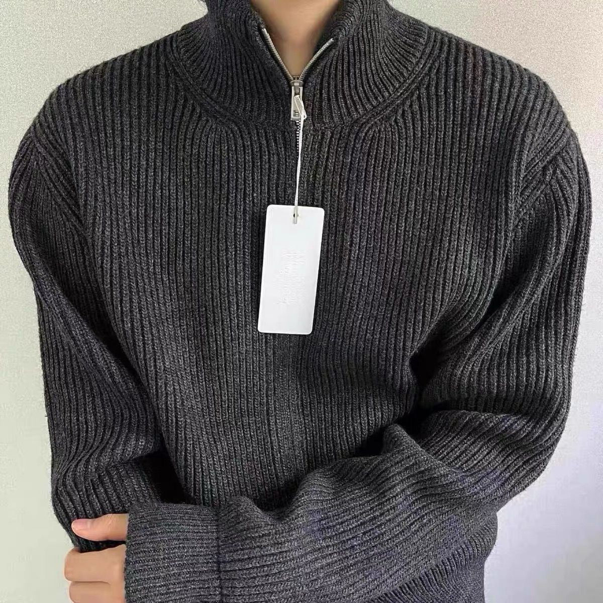Herren Strickjacke mit Stehkragen und Reissverschluss