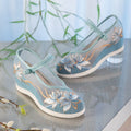 Bestickte Sommer-Mesh-Sandalen mit Keilabsatz