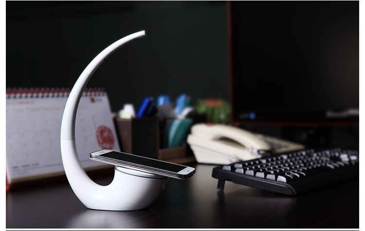 Phantom Tischlampe mit Wireless Charger