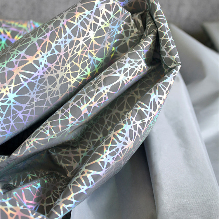 Reflektierender Stoff „Night Symphony“ Silber – Bild 4 | LuxeStyle