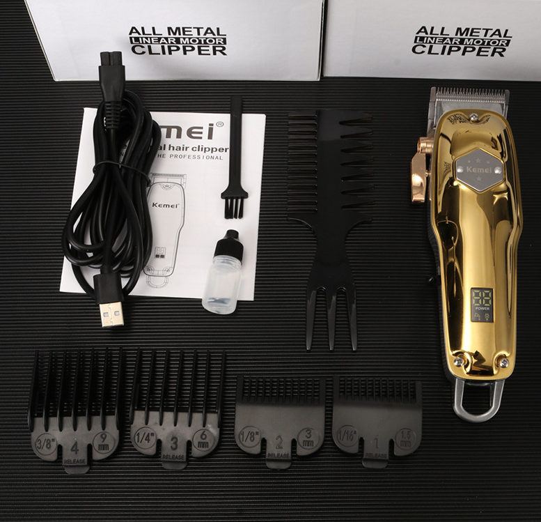 Elektrischer Haarschneider aus Edelstahl