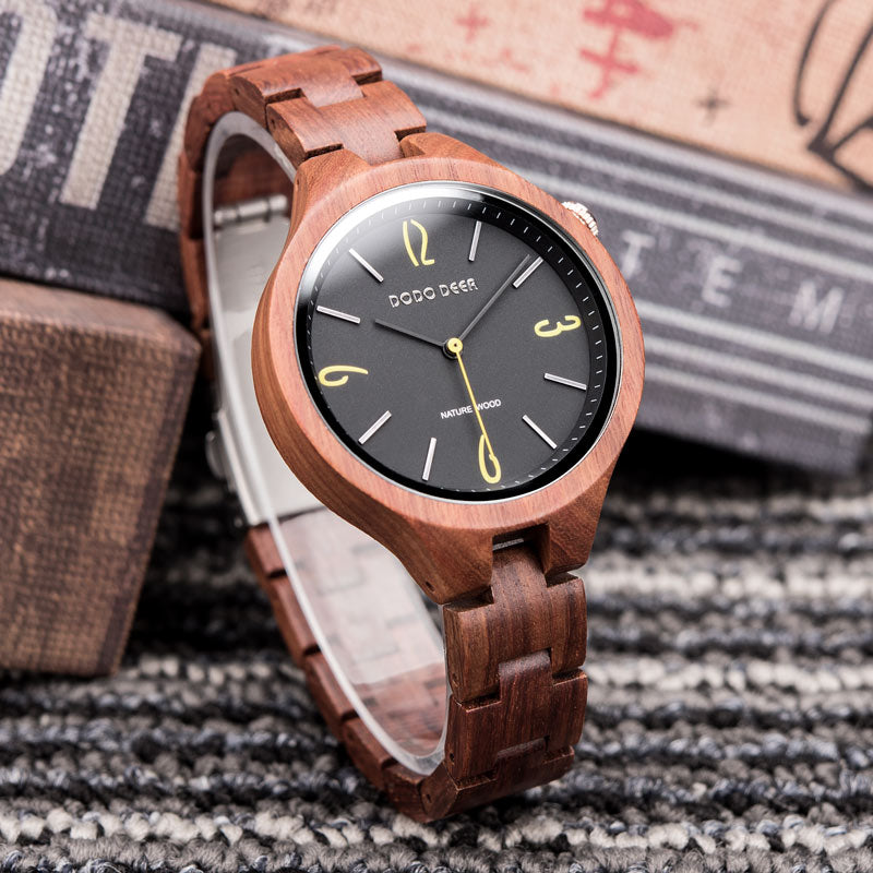 Holz-Damenuhr mit Leuchtzeigern | LuxeStyle