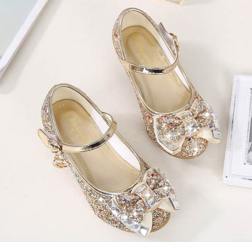 Tanzprinzessin-Schuhe mit Nieten – Bild 10 | LuxeStyle