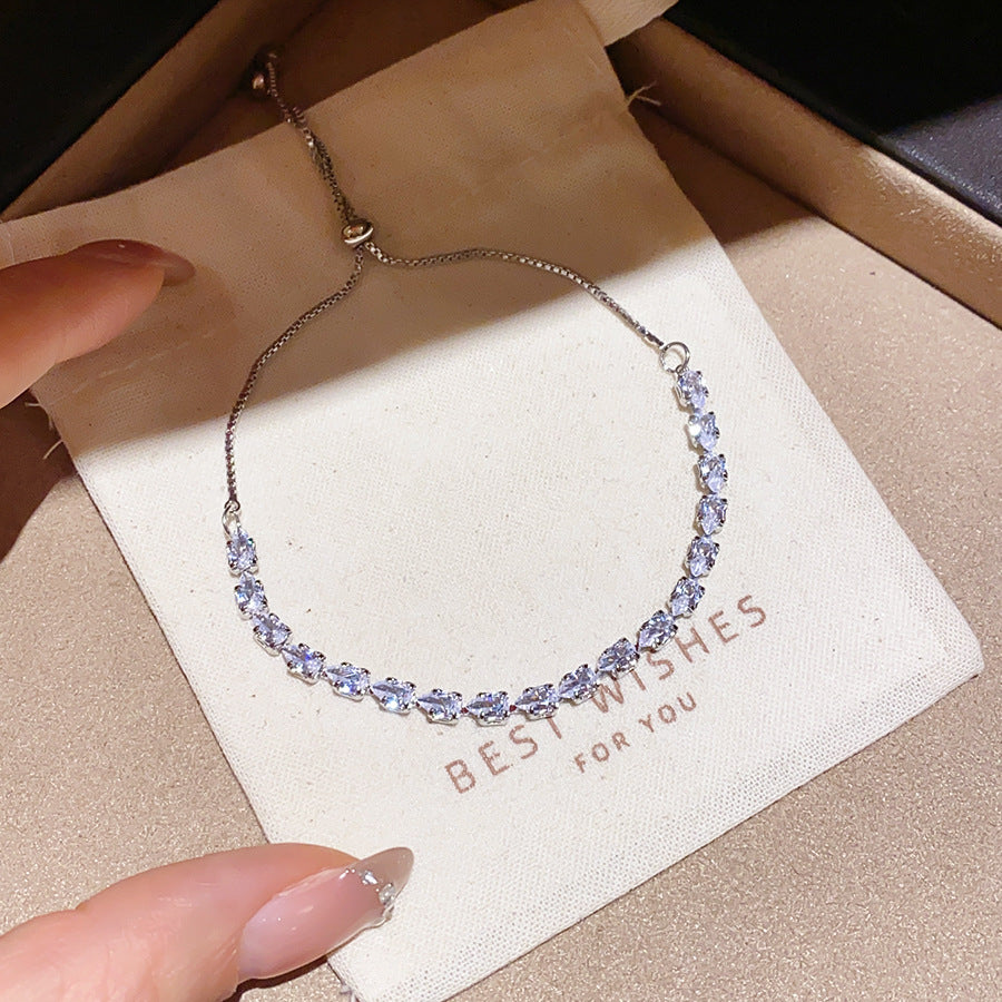 Armband Korean Chic mit mattiertem blauem Zirkon