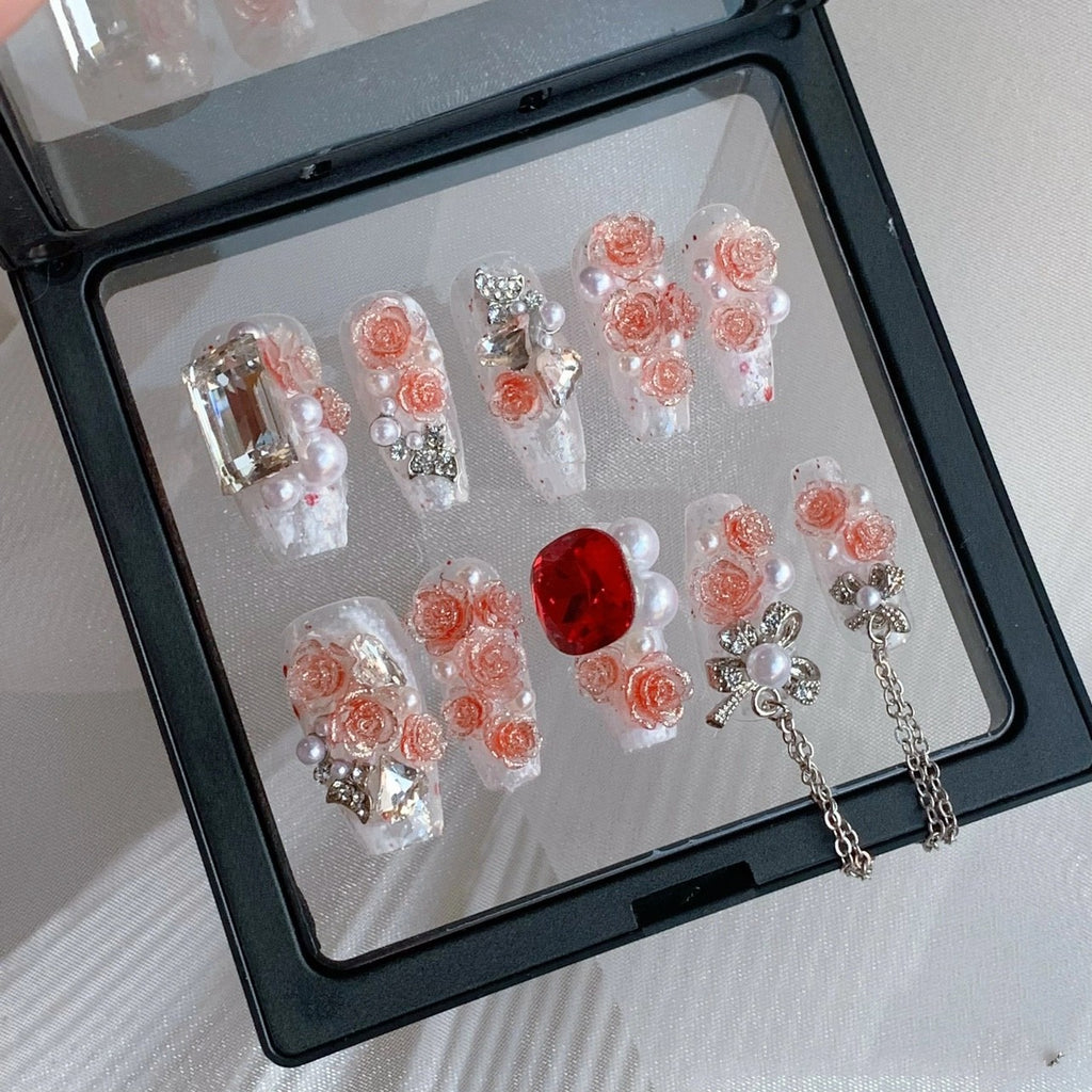 Handgemachte Rhinestone Nagelsticker – Bild 8 | LuxeStyle