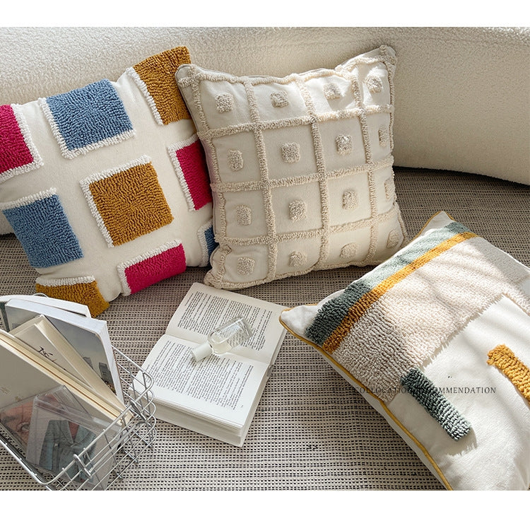 Modernes besticktes Kissen- oder Handtuchbezug – Bild 2 | LuxeStyle