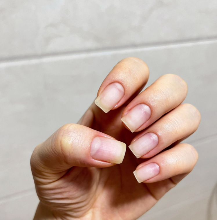 Nagelpflege-Stift mit Feuchtigkeit & Nährstoffen