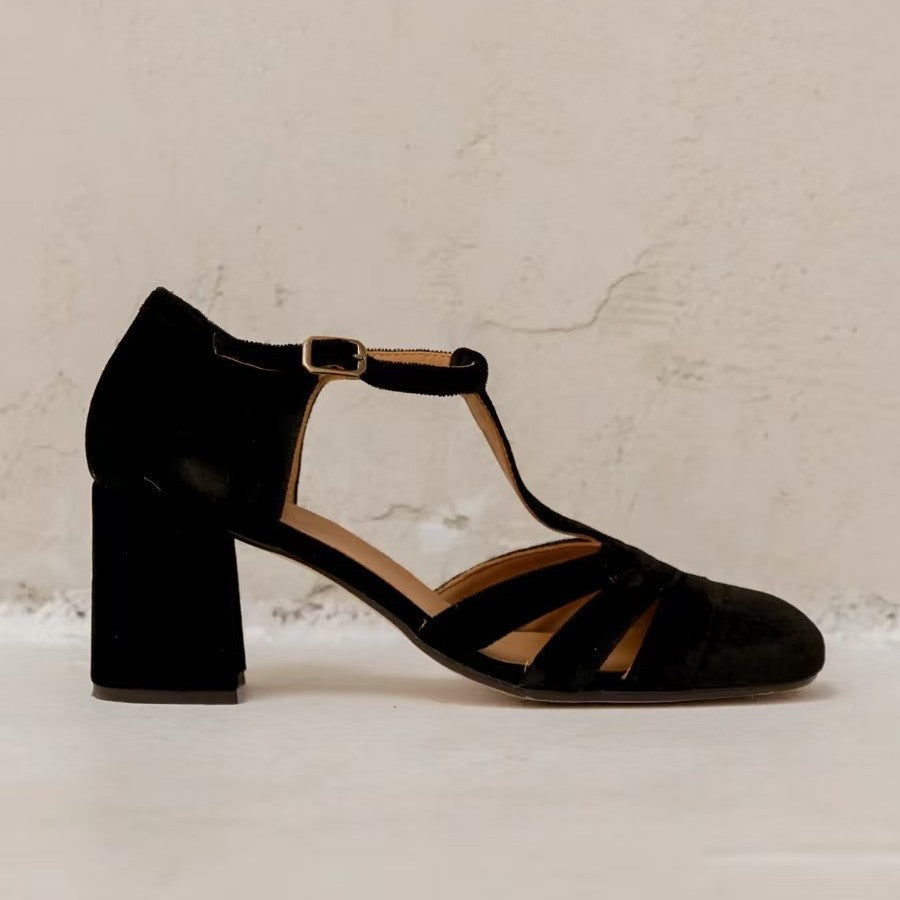 Chunky-Heel Sandalen mit Cut-Outs