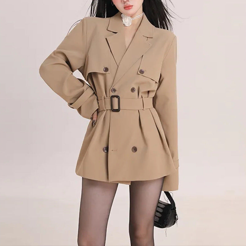 Khaki Trenchcoat mit Taillengürtel – Bild 3 | LuxeStyle