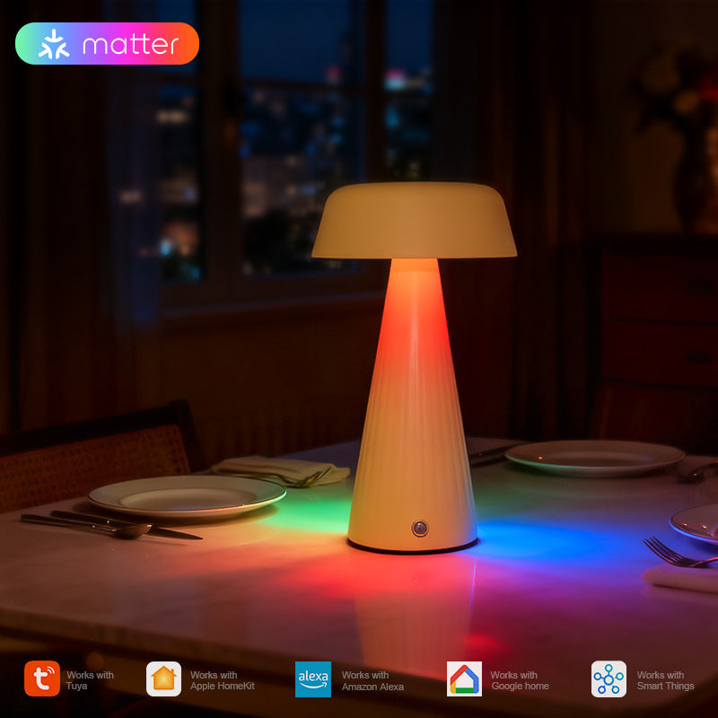 Smart Lamp mit RGB- und Warmlicht – Bild 6 | LuxeStyle