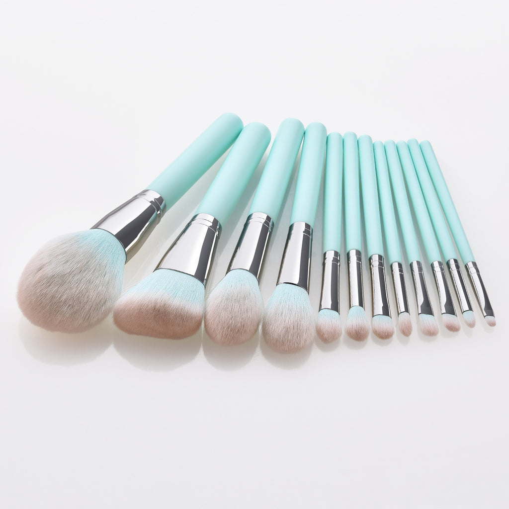 12 hellblaue Make-up Pinsel