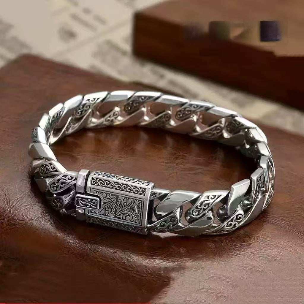 Personalisiertes Retro-Punk Armband