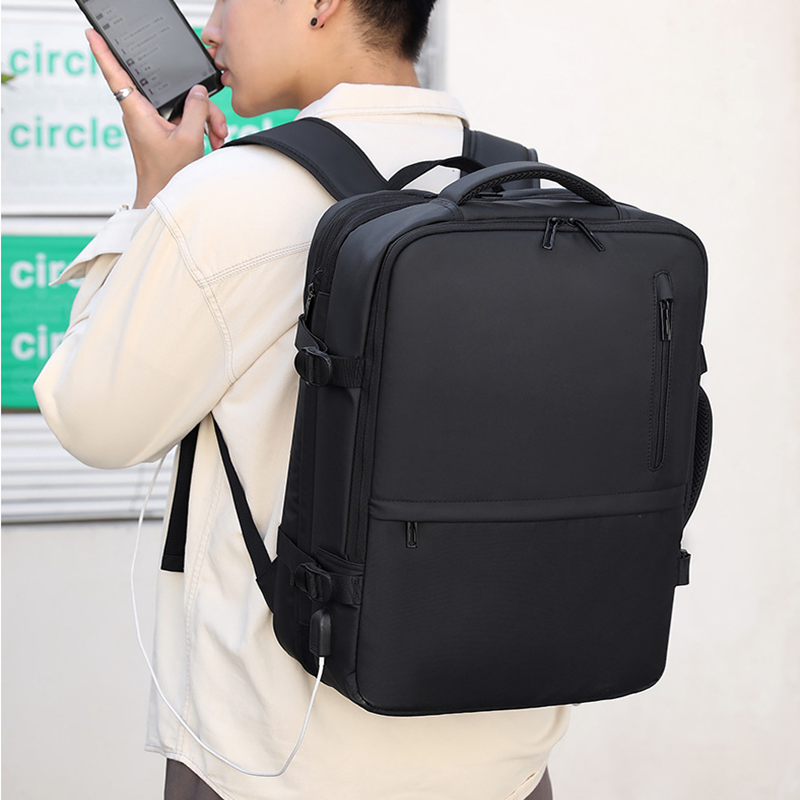 Grosser, wasserdichter, aufladbarer Rucksack | LuxeStyle