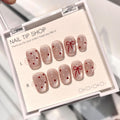 Cat-Eye Nagel-Tips mit Polka-Dot Sticker