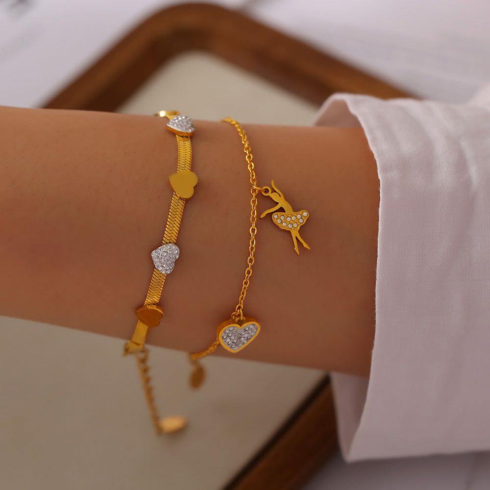 Herzförmiges Armband aus Titanstahl mit Strasssteinen | LuxeStyle