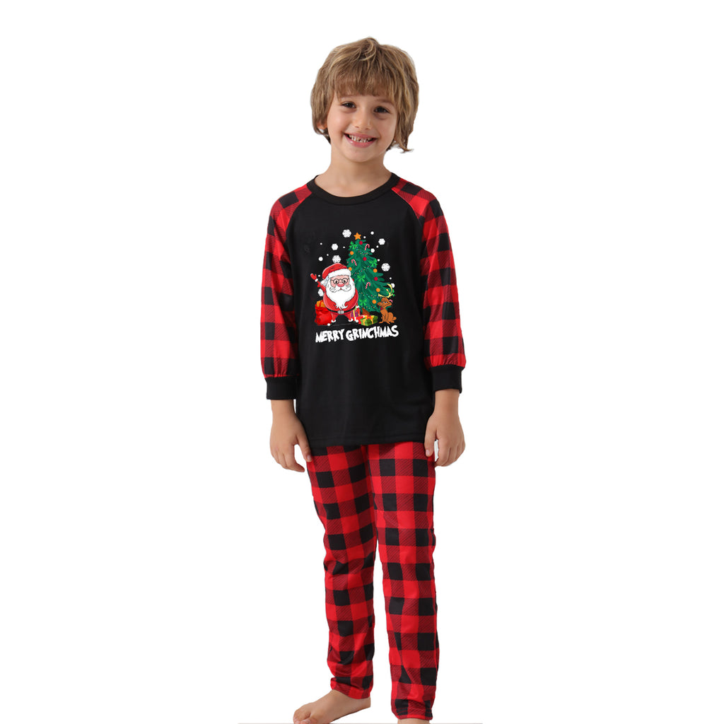 Weihnachts-Pyjama für die ganze Familie