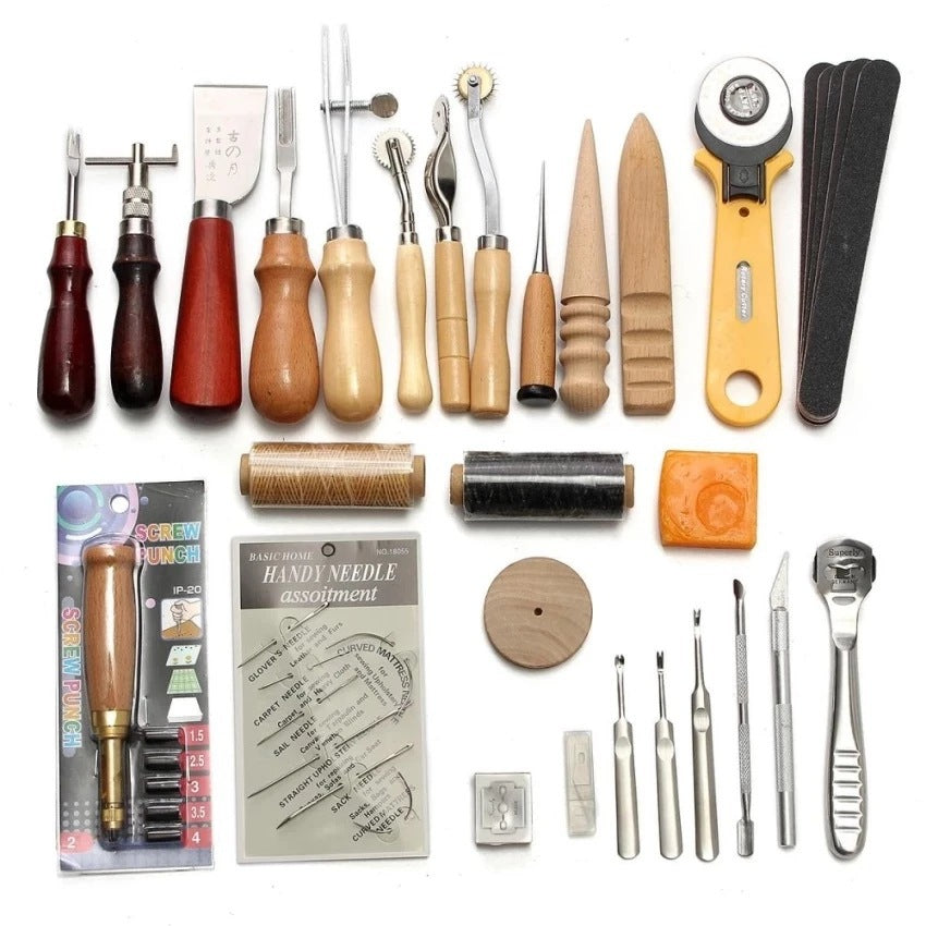 Handgefertigtes Lederwerkzeug-Set | LuxeStyle