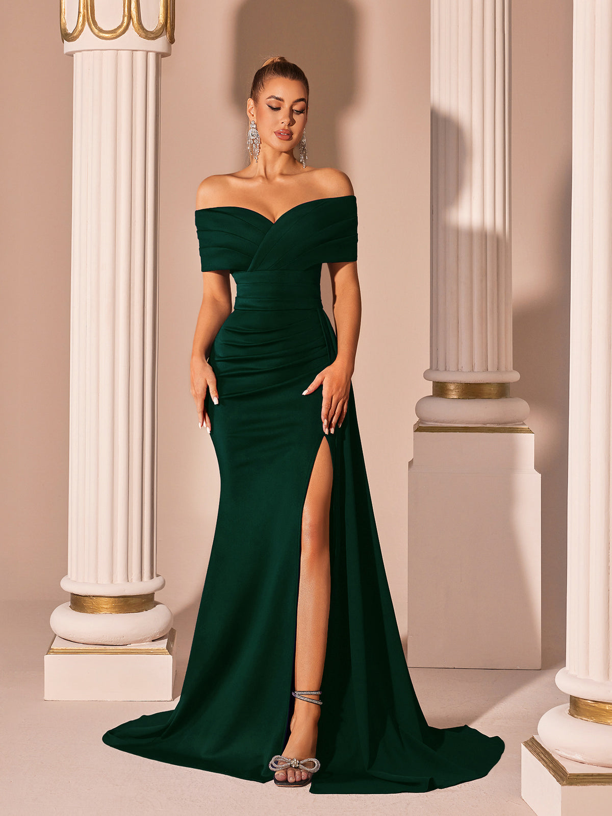 Elegantes Satin-Abendkleid mit One-Shoulder-Träger | LuxeStyle