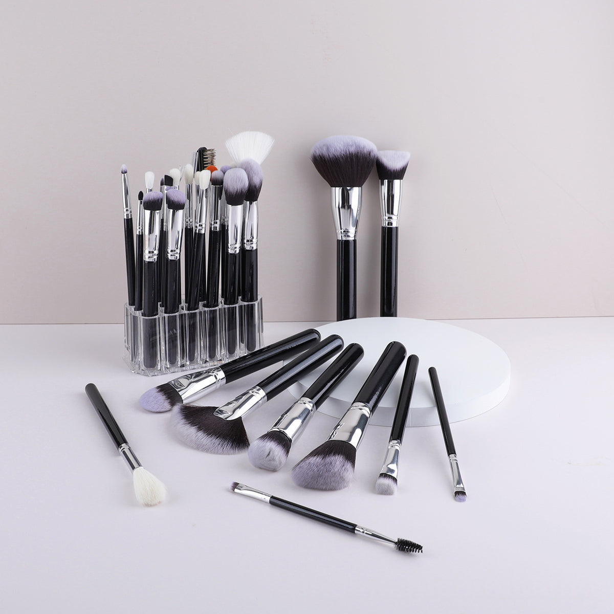 30-Stückes Makeup-Pinselset mit Silikonborsten · 30 Stück – Bild 4 | LuxeStyle
