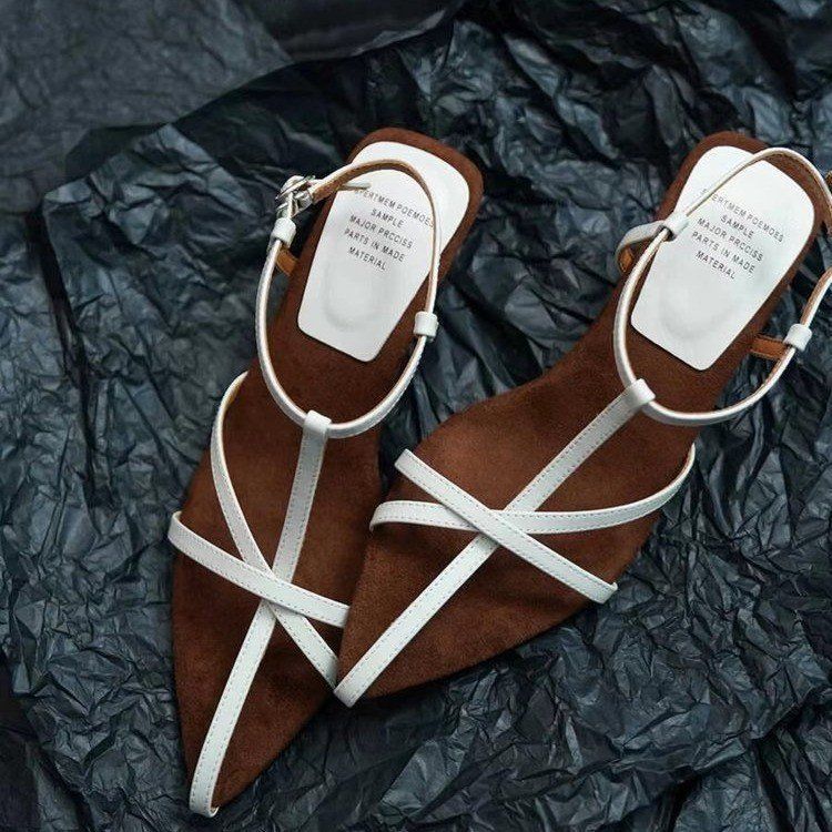 Gold Wedge Sandalette mit dünnem Riemen – Bild 5 | LuxeStyle