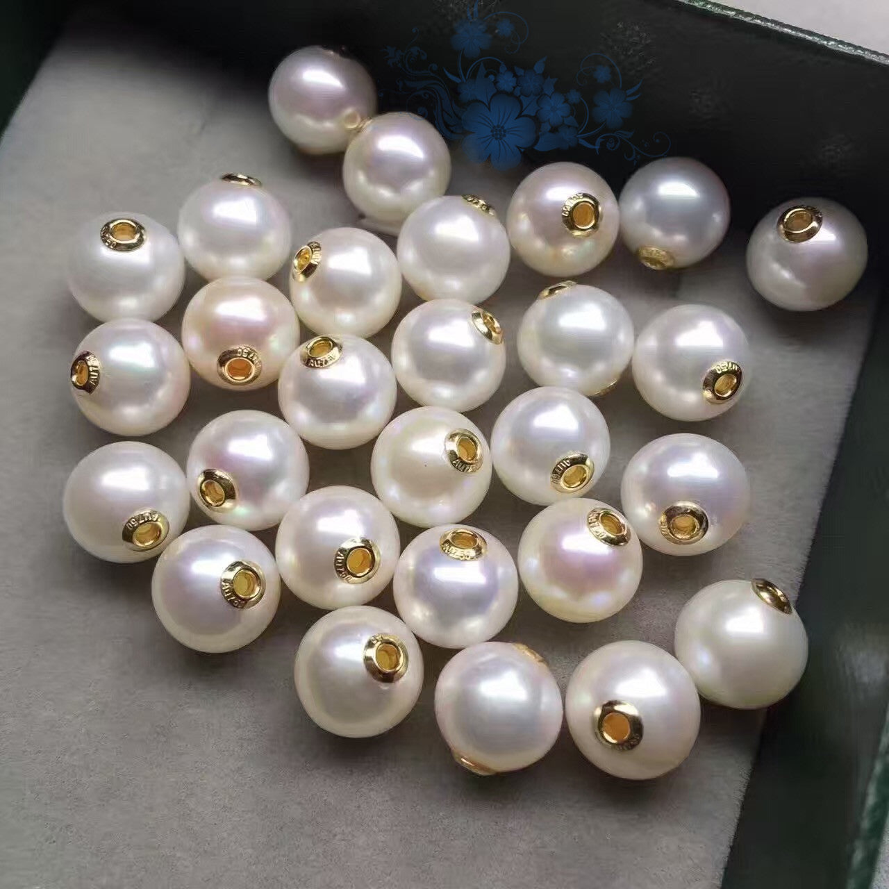 Perlen-Halskette mit 18K Gold