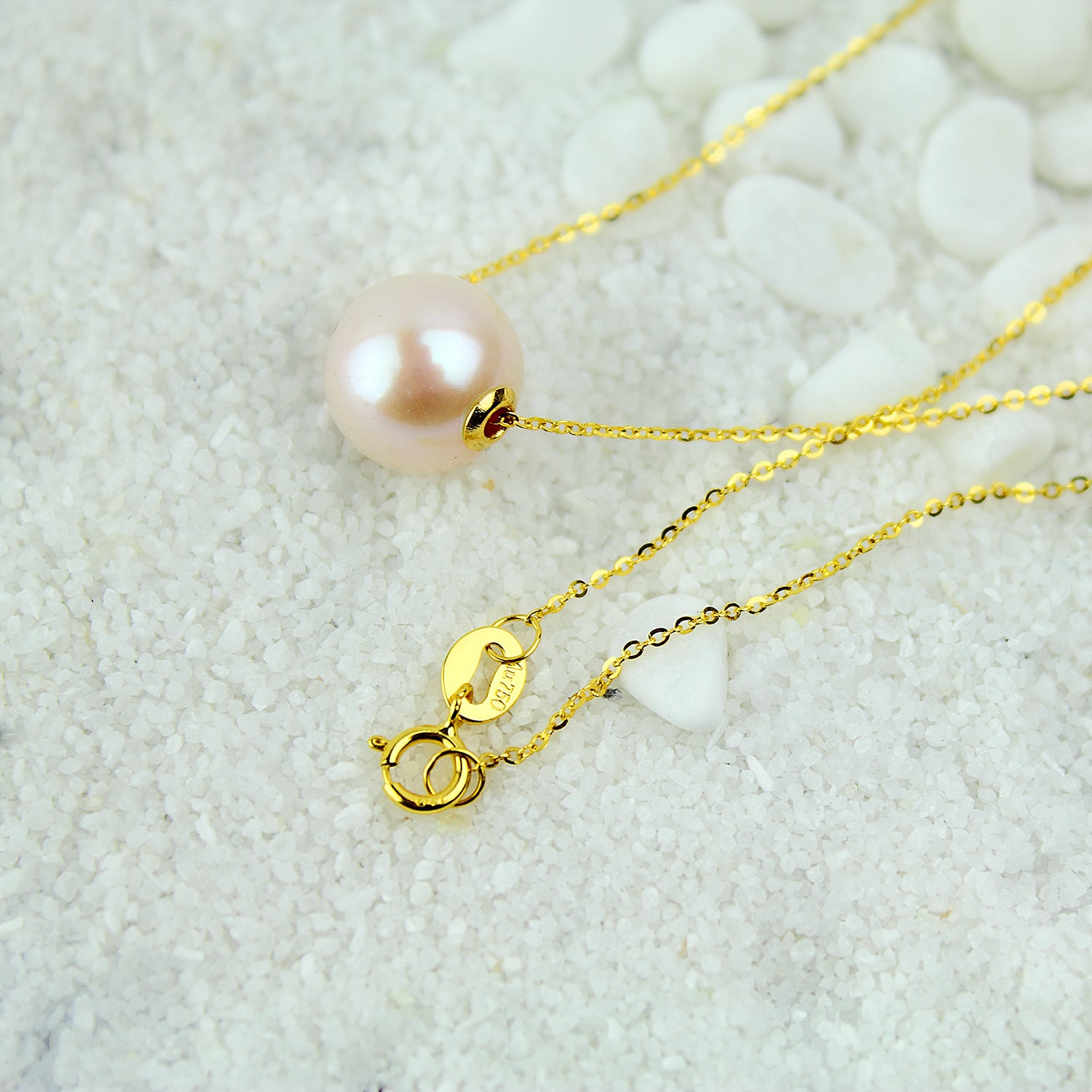 Perlen-Halskette mit 18K Gold