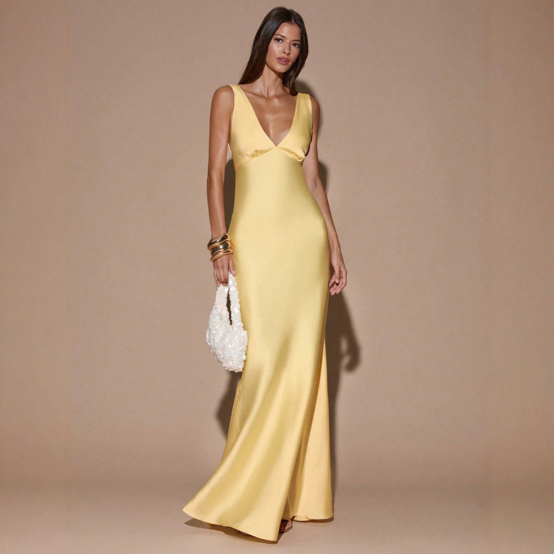 Rückenfreies Satin-Kleid