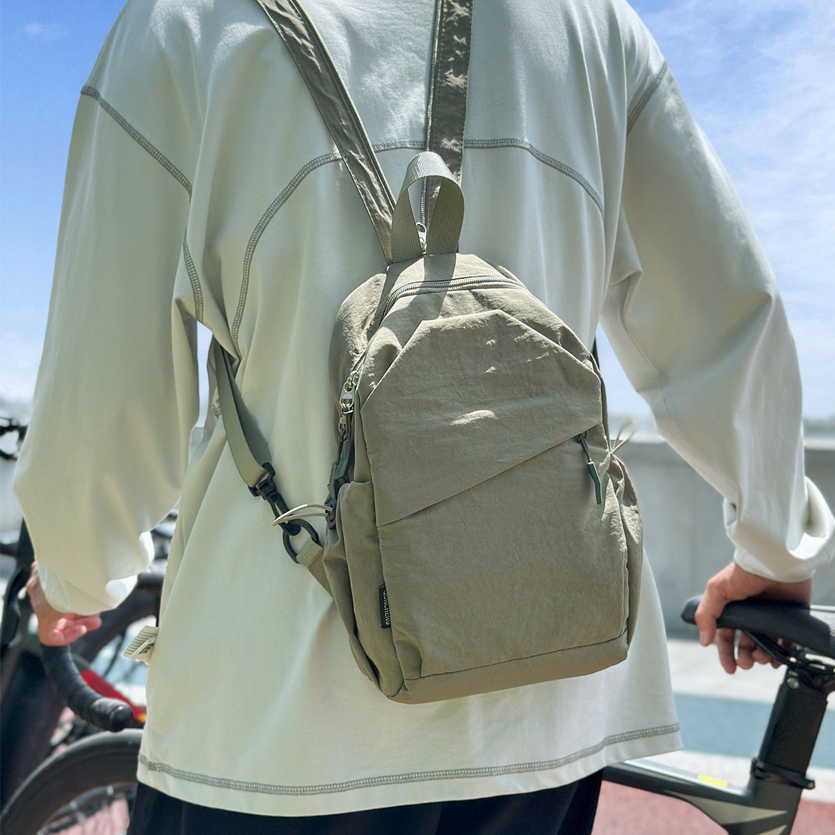 Crossbody Tasche aus Polyester – schwarz, grün, grau, khaki – Bild 4 | LuxeStyle