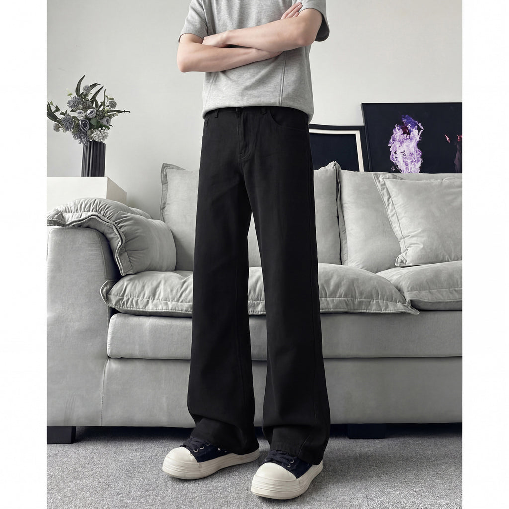 Herren Bootcut Jeans mit schmalem Schnitt