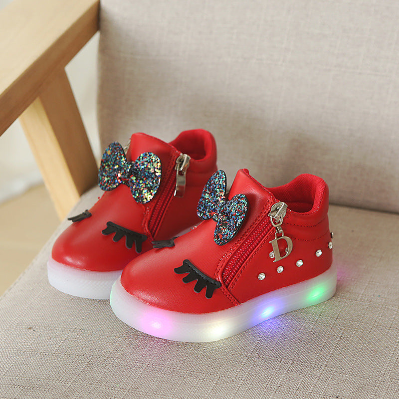 Mädchenschuhe mit Strass und Lichtern – Bild 6 | LuxeStyle