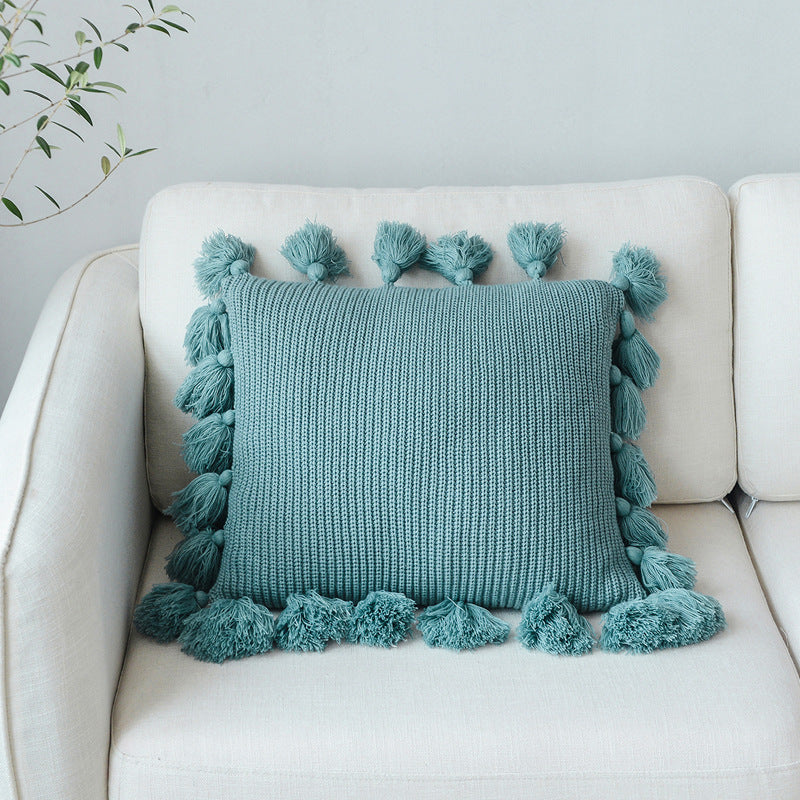 Nordisches Kissen mit Wollbommel | LuxeStyle