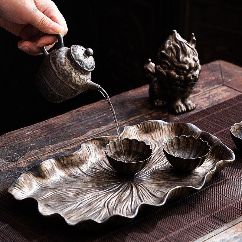 Gilt-Glazed Lotus Leaf Teetablett