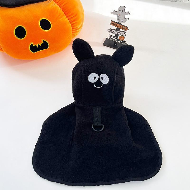 Tier-Halloween-Mantel