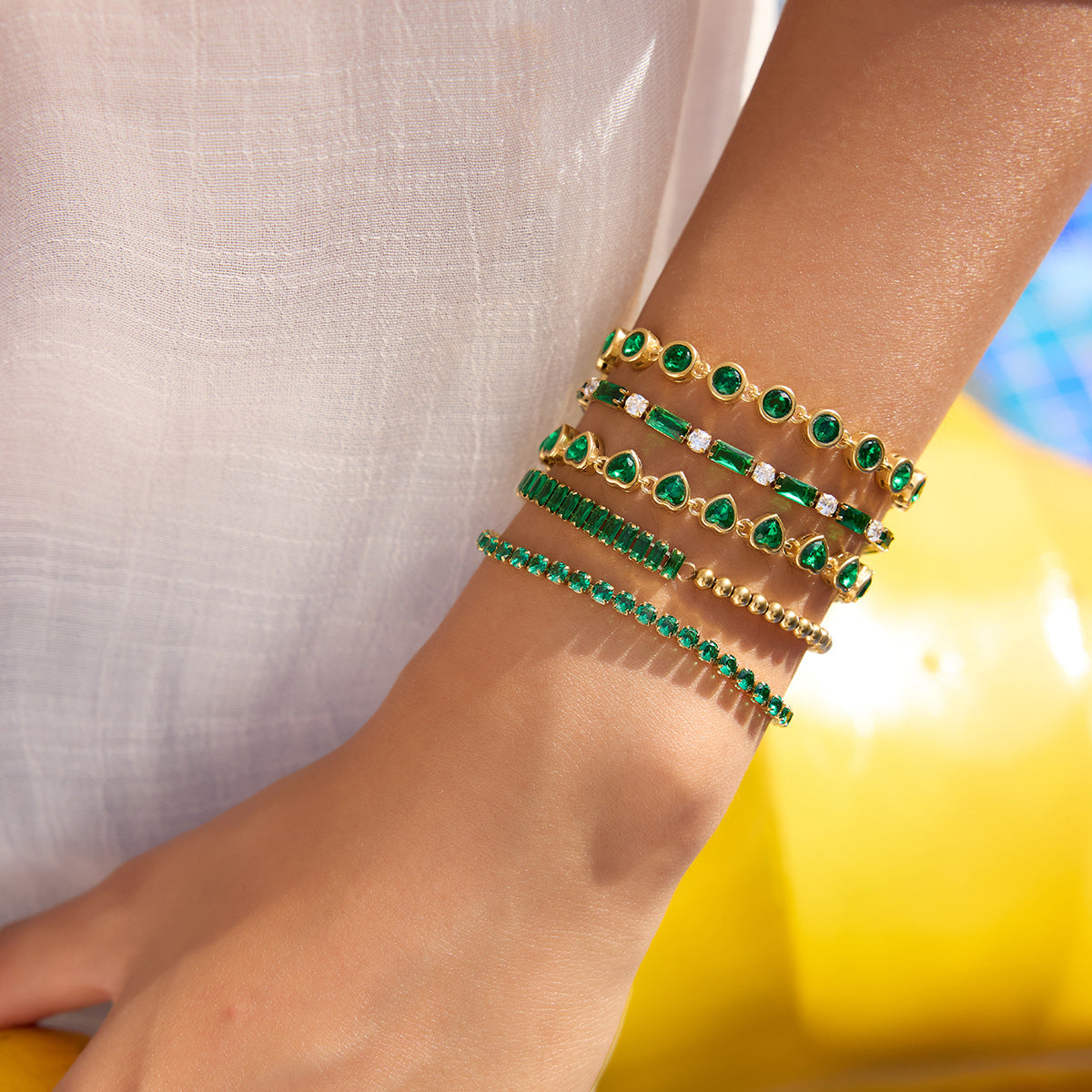 Champagner-Gold Armband mit grünem Herz – Bild 6 | LuxeStyle
