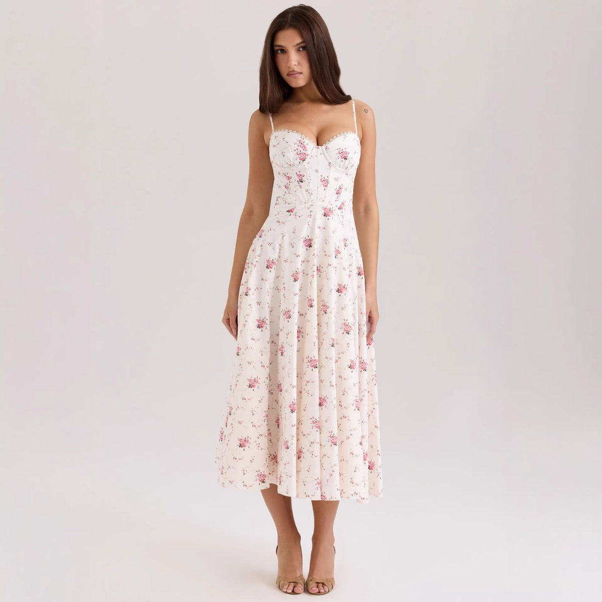 Ätherisches Blumenkleid für Damen – Bild 5 | LuxeStyle