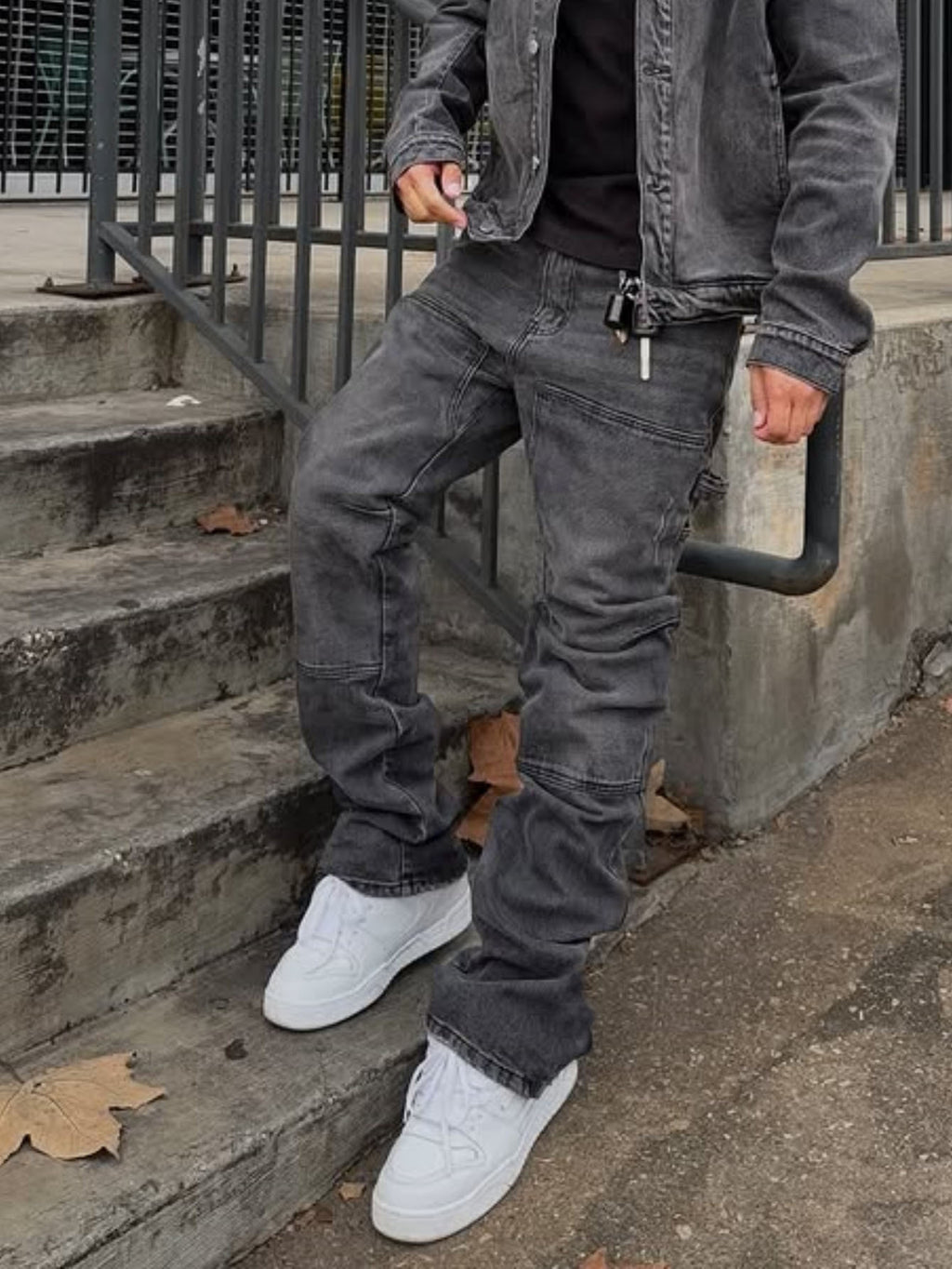 Weite Stretch-Jeans mit Rissen für Herren