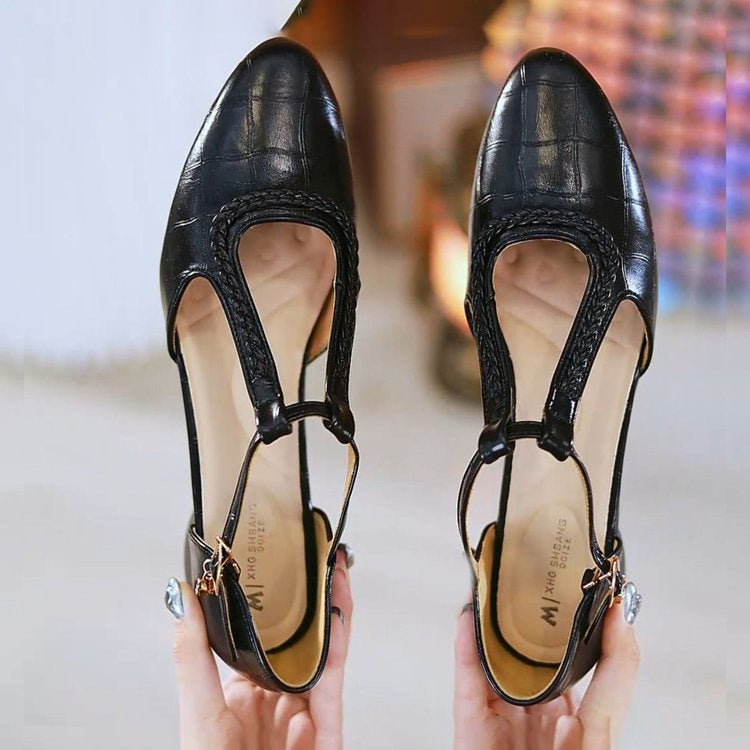Spitze Leder-Sandalen mit Kreuzriemen – Bild 2 | LuxeStyle
