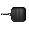 Robuster Grillofen: Große Fläche für leckere Gerichte.