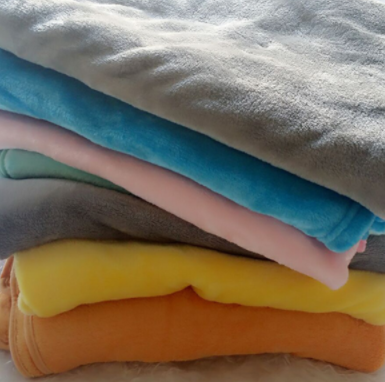 Elefanten-Kuschelkissen mit Decke