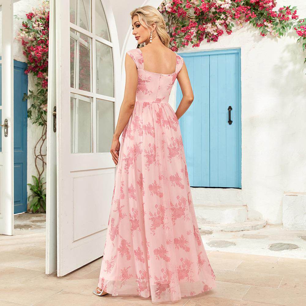 Doppelreihiges Schnürkleid für festliche Anlässe