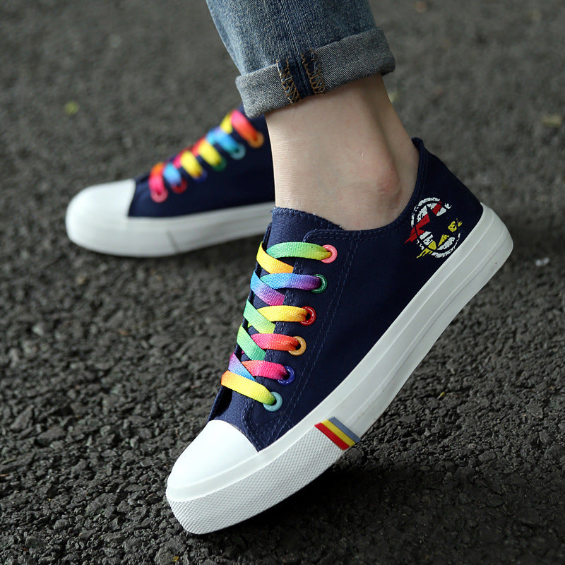 Klassische Leinenschuhe – Bild 7 | LuxeStyle