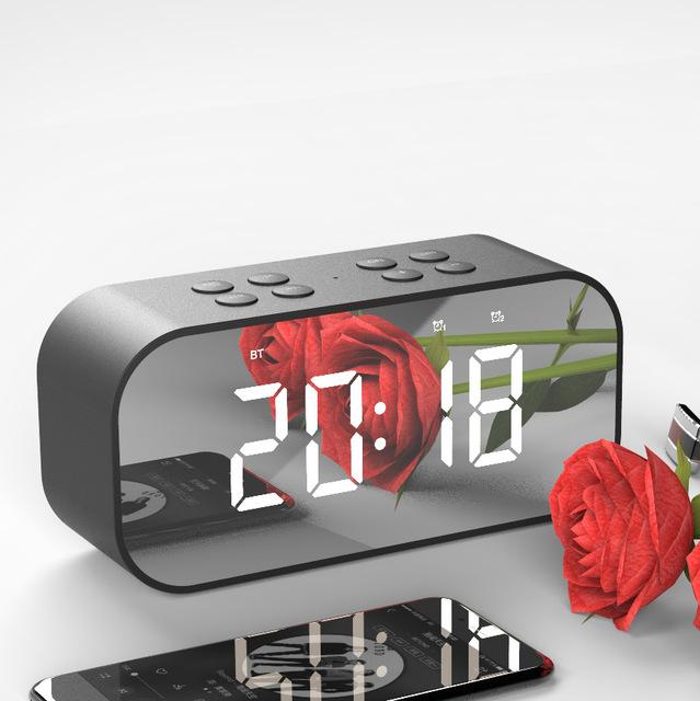 Bluetooth Lautsprecher mit LED-Uhr – Bild 4 | LuxeStyle