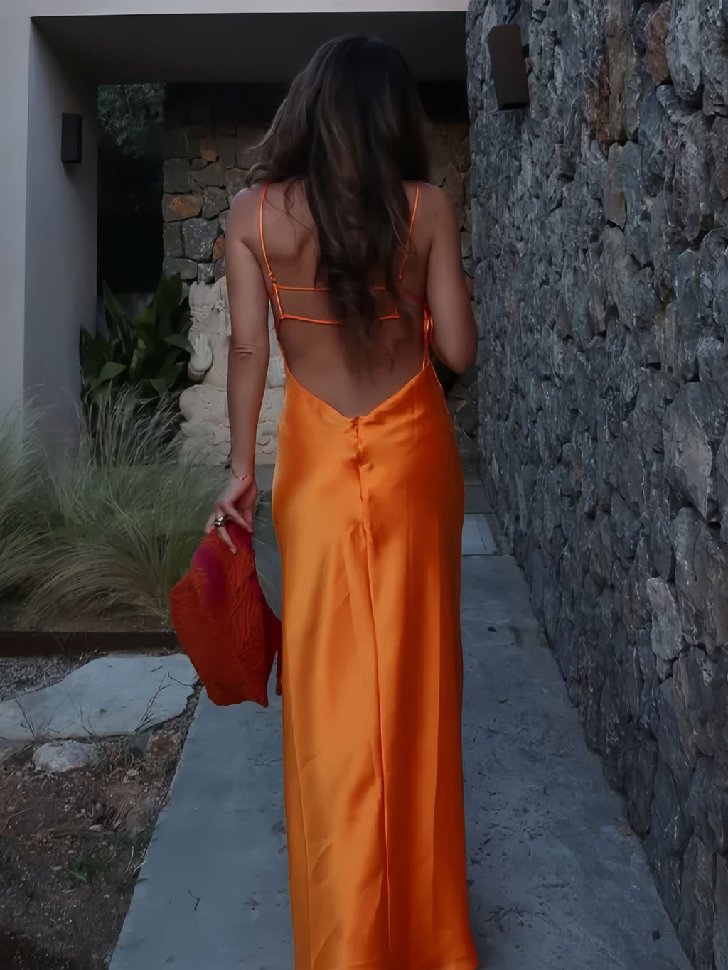 Satin Spaghetti-Träger Maxi-Kleid mit V-Ausschnitt
