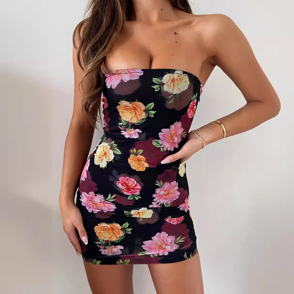 Figurbetontes Minikleid mit Blumenmuster