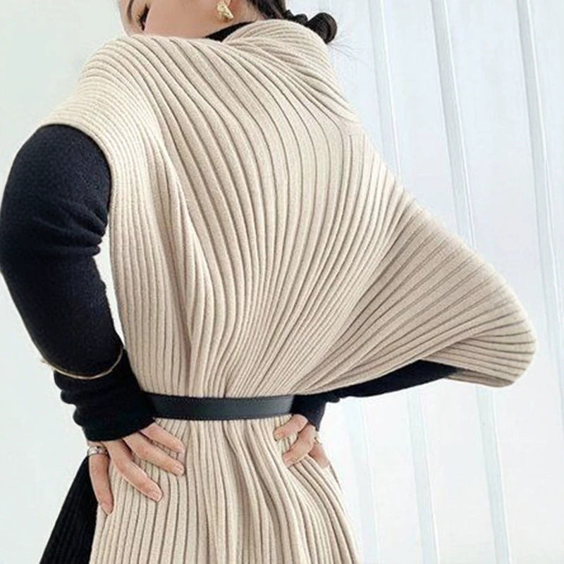 Asymmetrische Strickjacke
